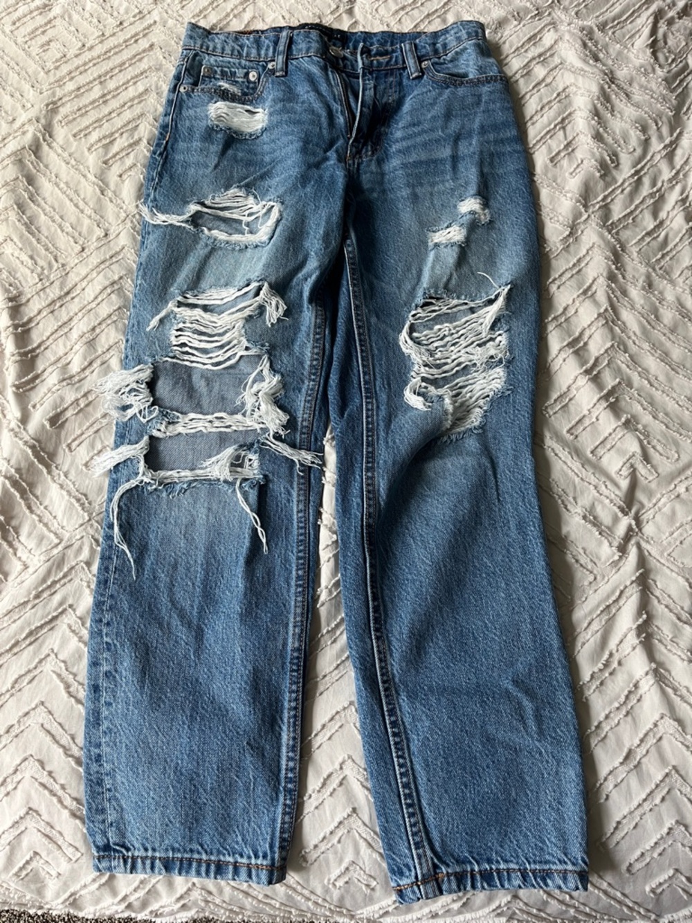 Aeropostale Light Blue Ripped Boyfriend Jeans